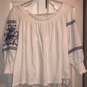 American Eagle off the shoulder shirt